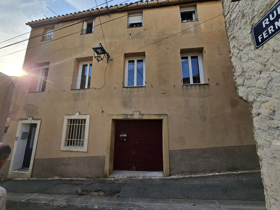 Appartement à EGUILLES