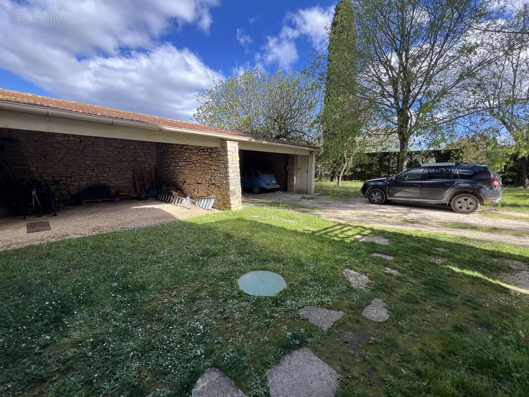 Appartement à CASTELNAU-VALENCE