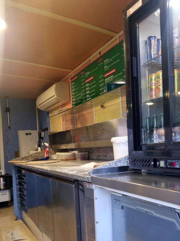 Commerce à CAVEIRAC