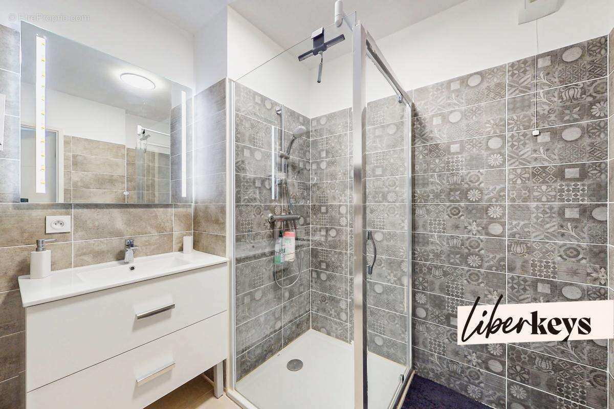 Appartement à PUGET-SUR-ARGENS