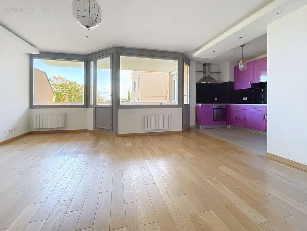 Appartement à SAINT-GENIS-LAVAL