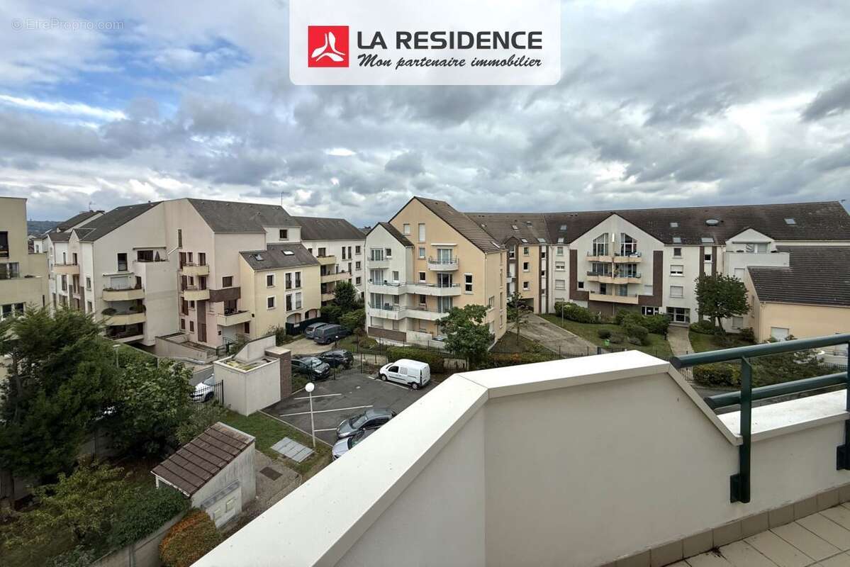 Appartement à BEAUCHAMP