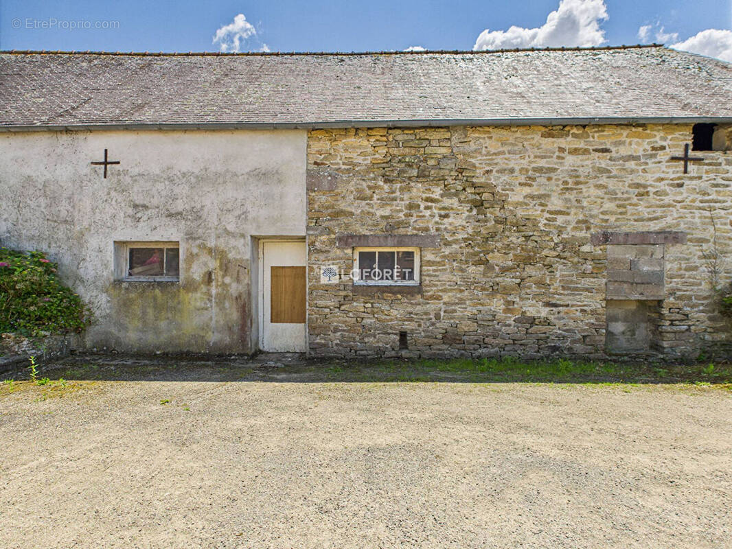 Maison à POULLAN-SUR-MER