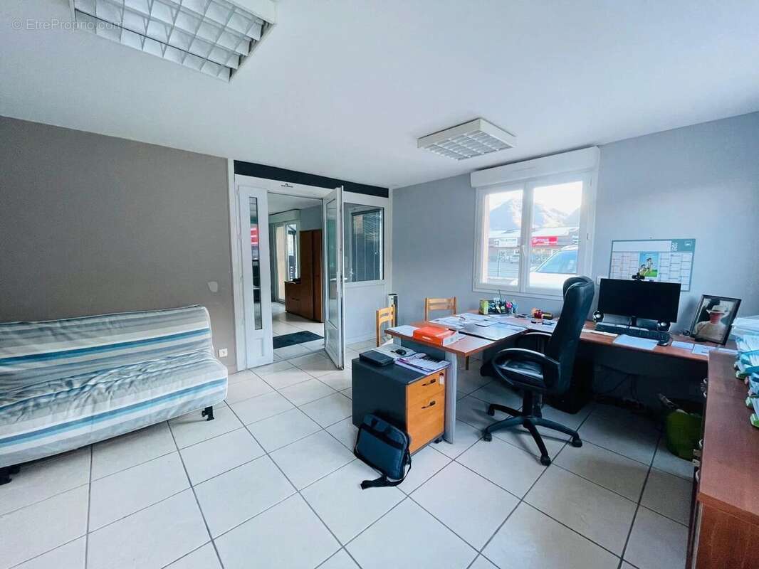 Commerce à CIERP-GAUD