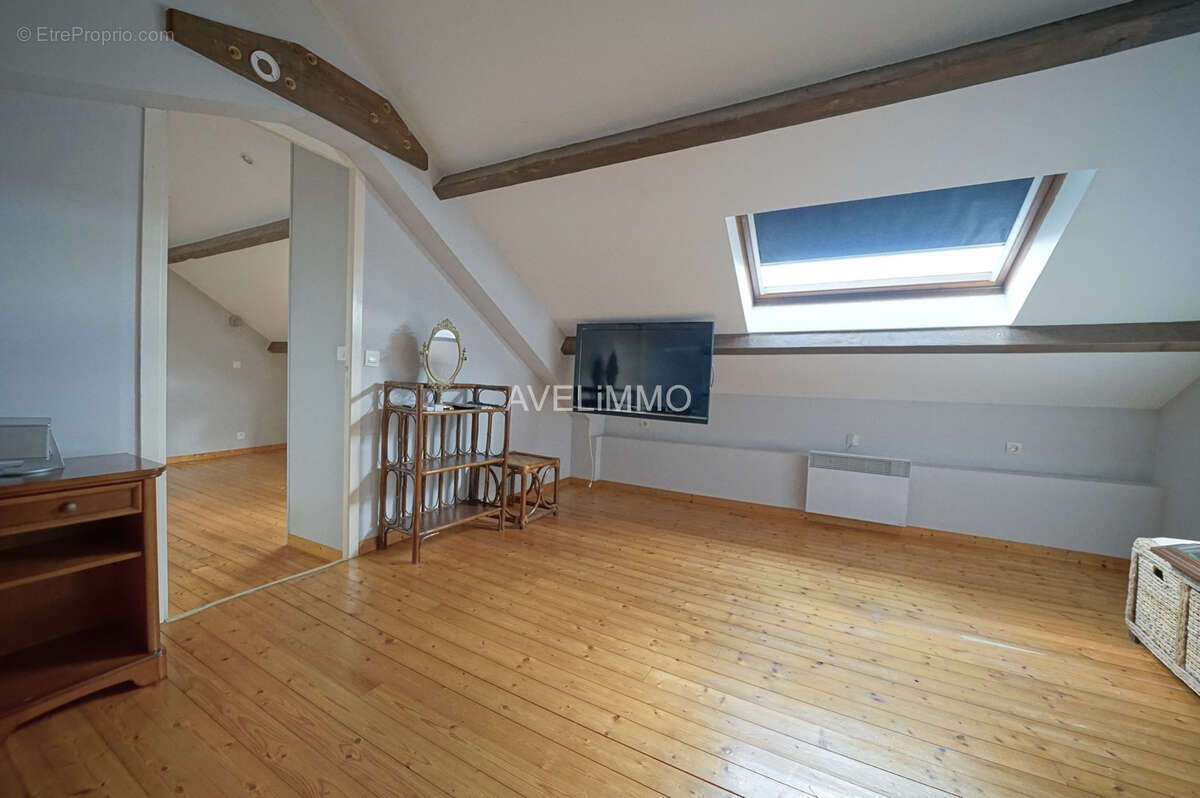 Maison ancienne avec dépendance - photo 16