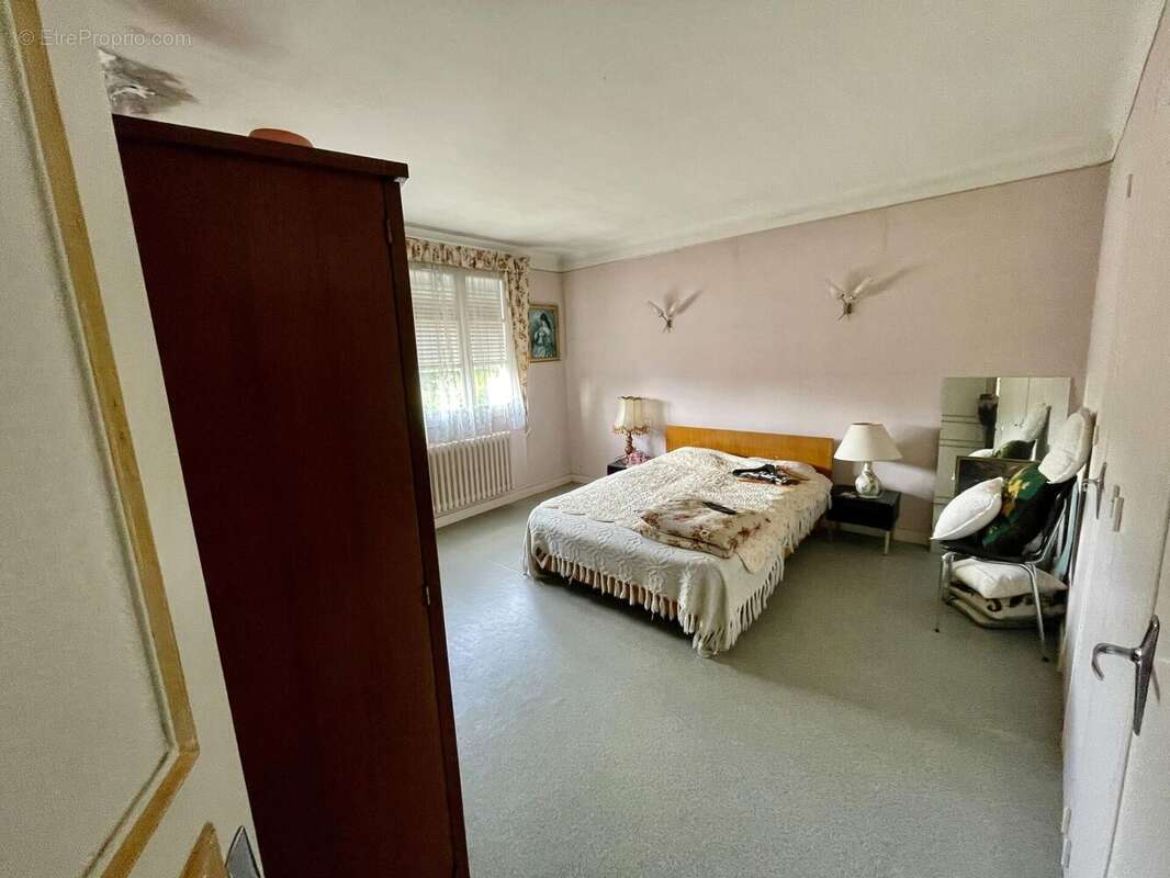 Maison 138 m² à Saint-Hilaire-De-Chaleons  - photo 9