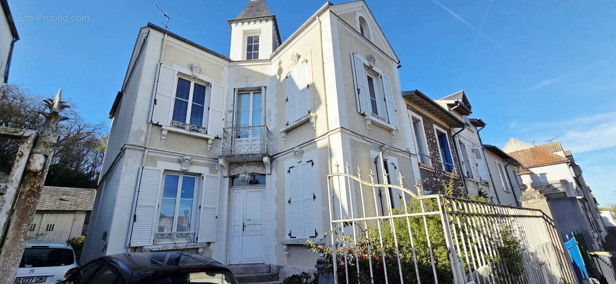 Maison à ETAMPES