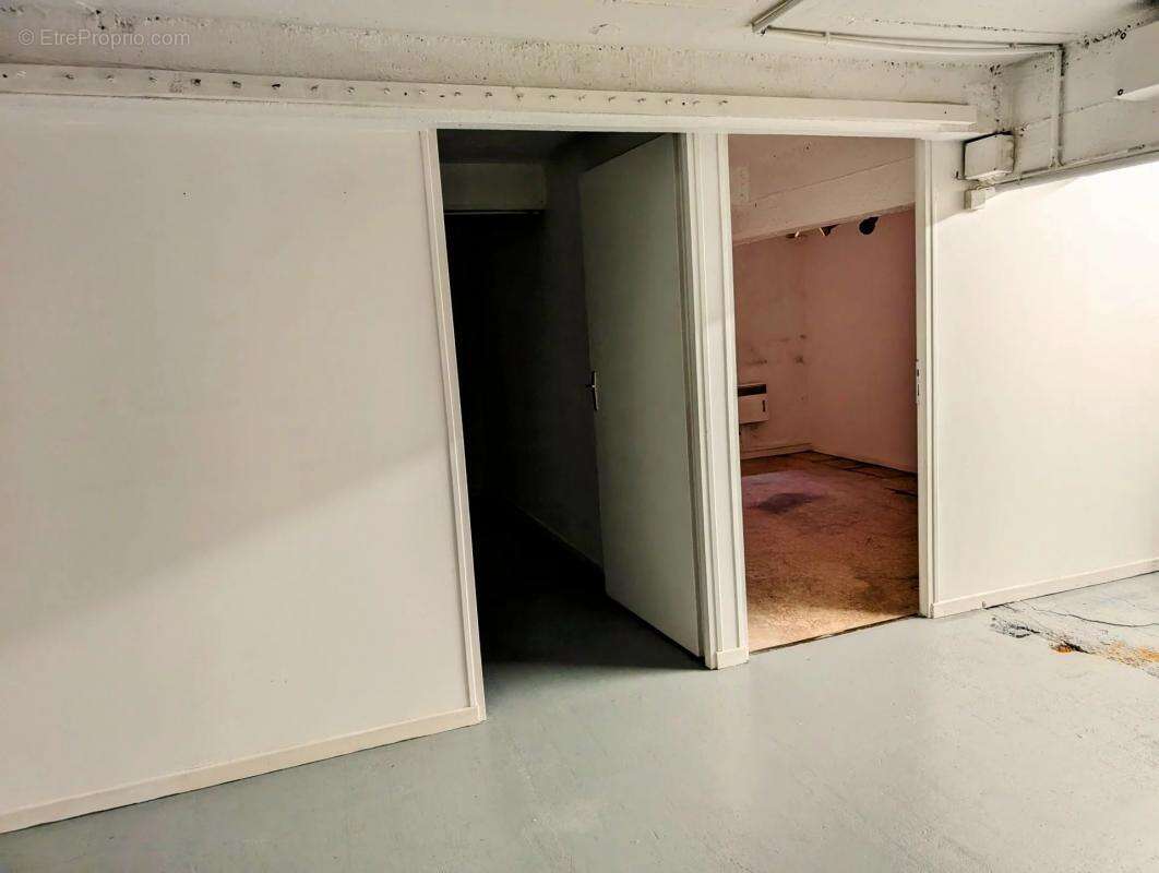 Commerce à AIX-LES-BAINS