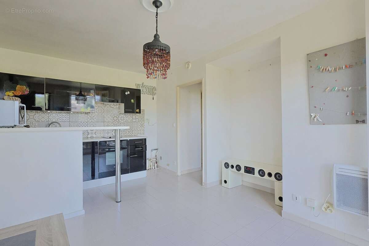 Appartement à VALLAURIS