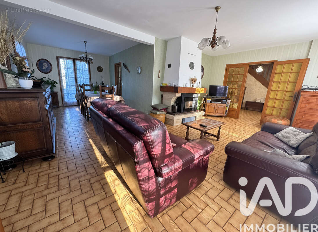 Photo 8 - Maison à CERISIERS