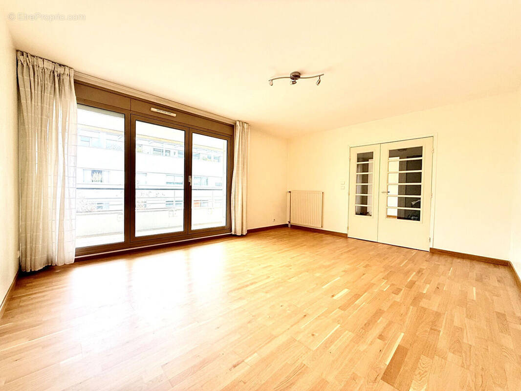 Appartement à LEVALLOIS-PERRET