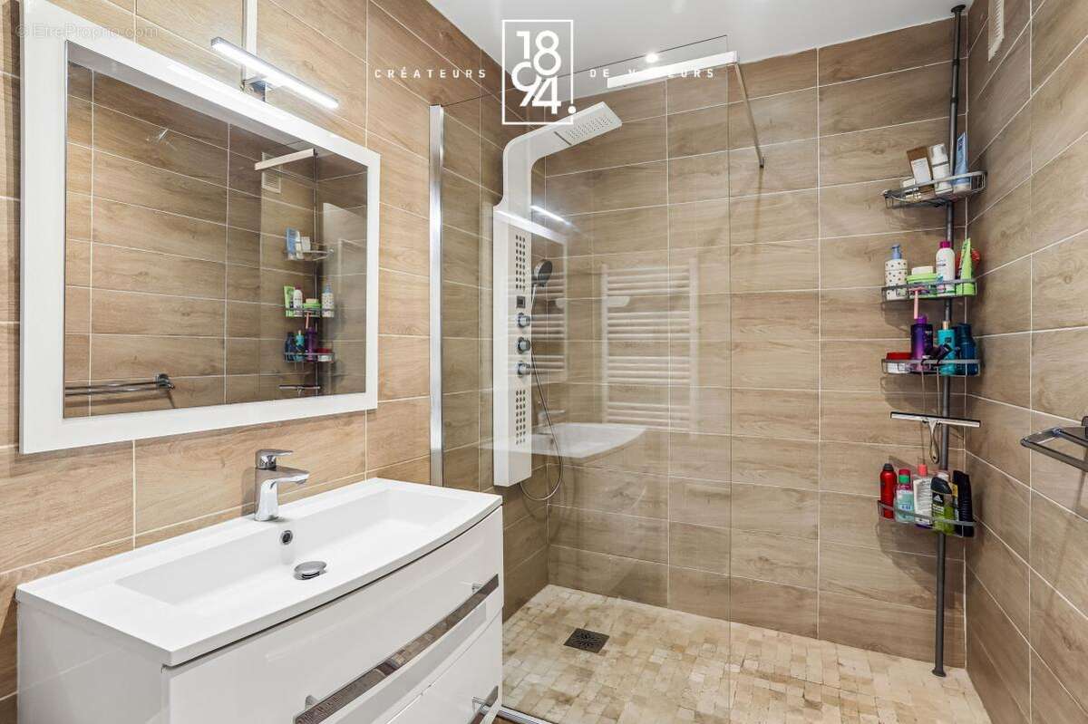 Appartement à LYON-8E