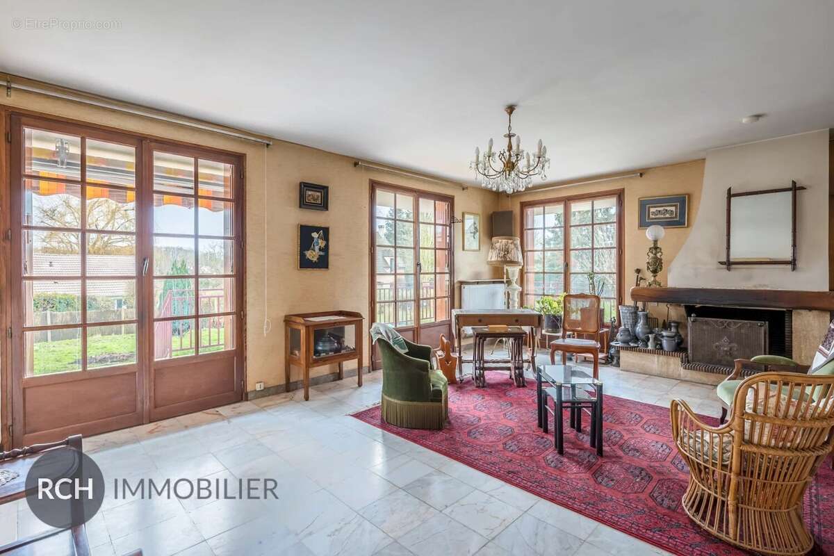 Maison à MONTFORT-L'AMAURY