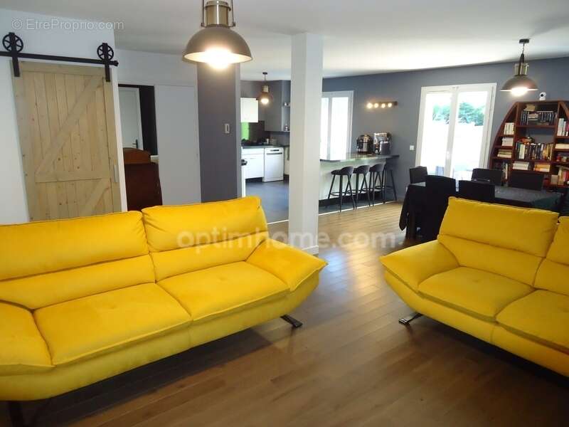 Maison à BELLOY-EN-FRANCE