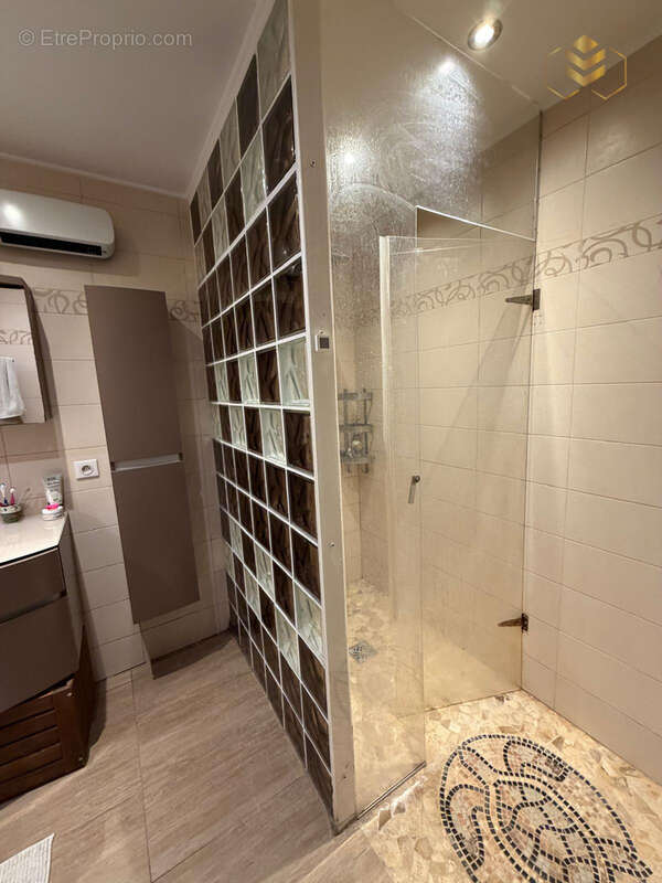 Appartement à CASTELLAR