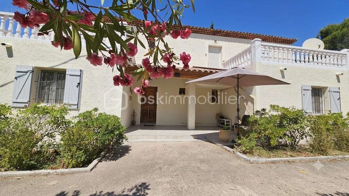 Maison à LE LUC