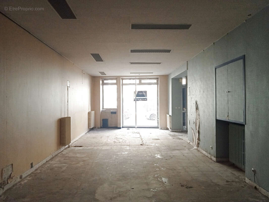 Commerce à LA VOULTE-SUR-RHONE