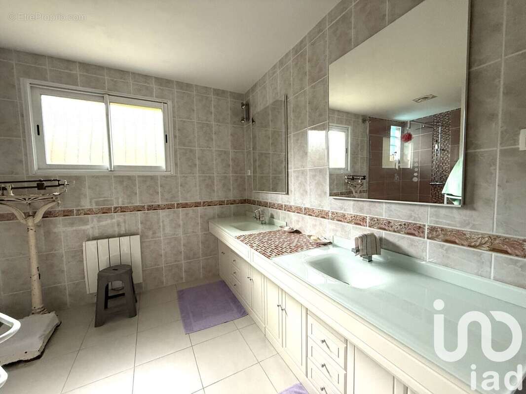 Photo 9 - Maison à SAINT-GEORGES-DE-MONTCLARD