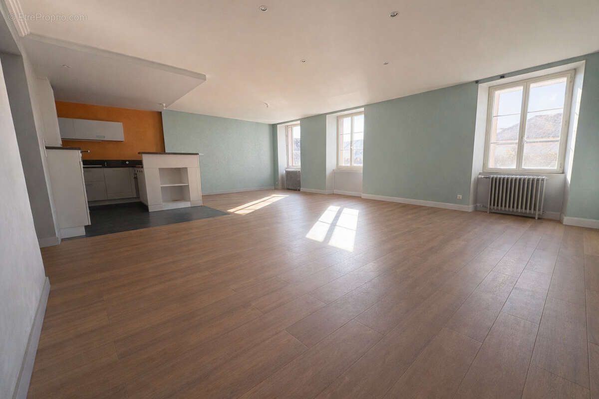 Appartement à LES HERBIERS