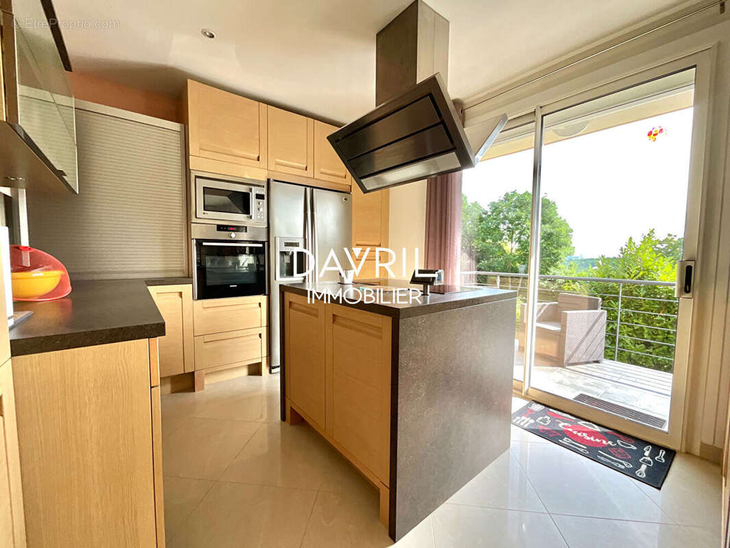 Maison à JOUY-LE-MOUTIER