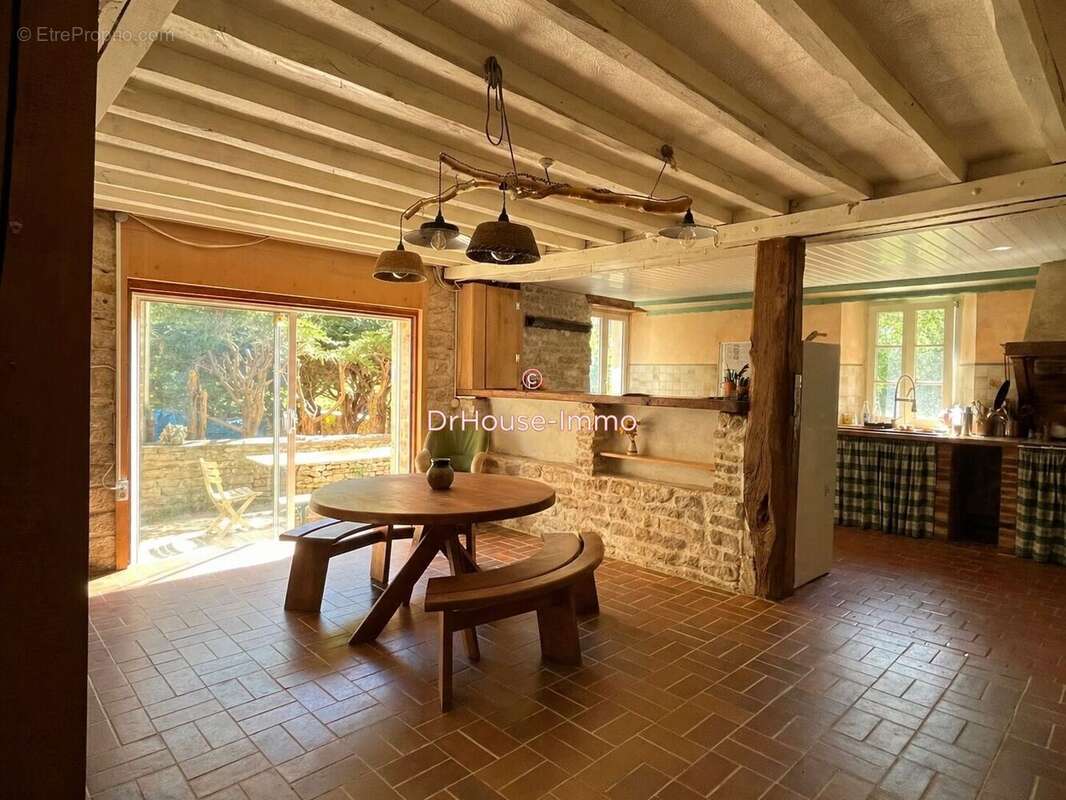 Maison à VEZELAY