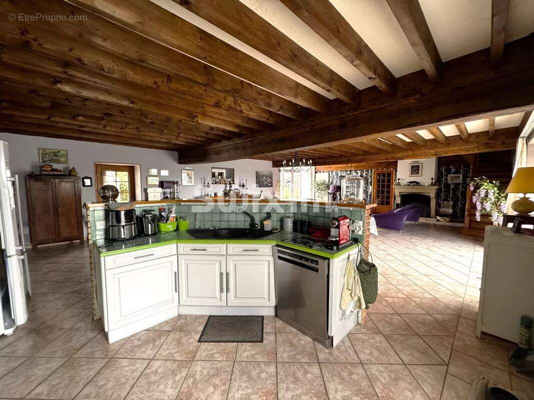Maison à AVALLON