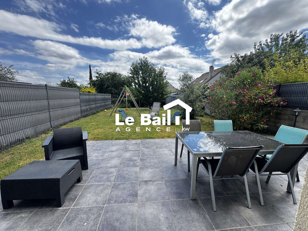 Maison 105 m² à Osny  - photo 4