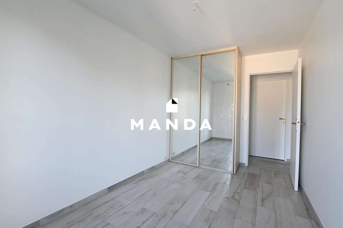 Appartement à ISSY-LES-MOULINEAUX