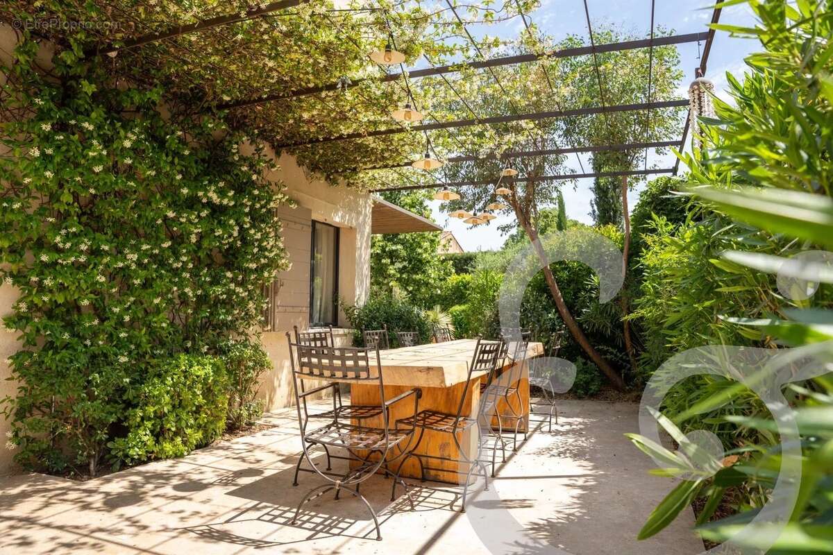 Maison à EYGALIERES