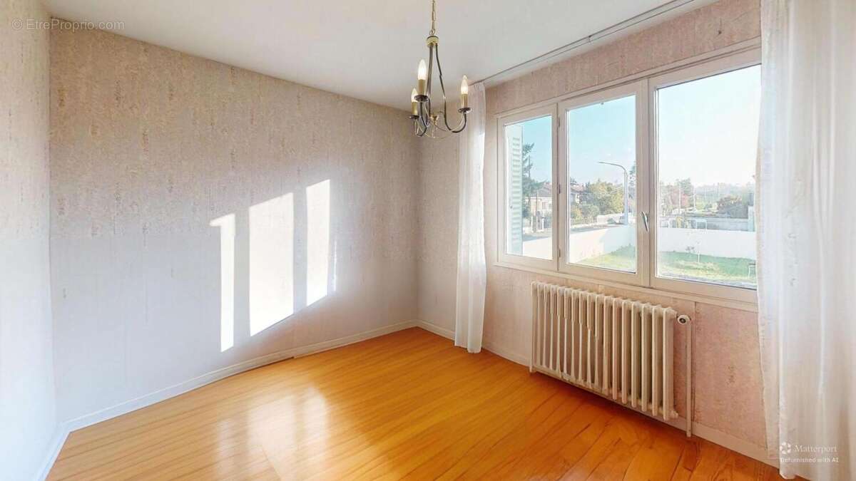 Photo 3 - Maison à SAINT-BONNET-DE-MURE