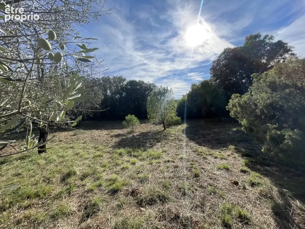 Terrain constructible viabilité en bordure de 2096m2 - photo 4