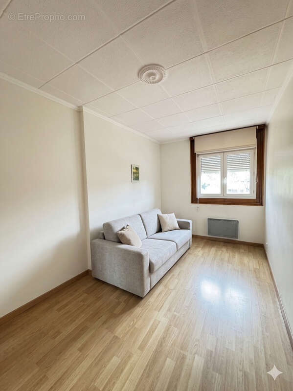 A vendre type 4  94m2 ascenseur terrasse et garage - photo 5