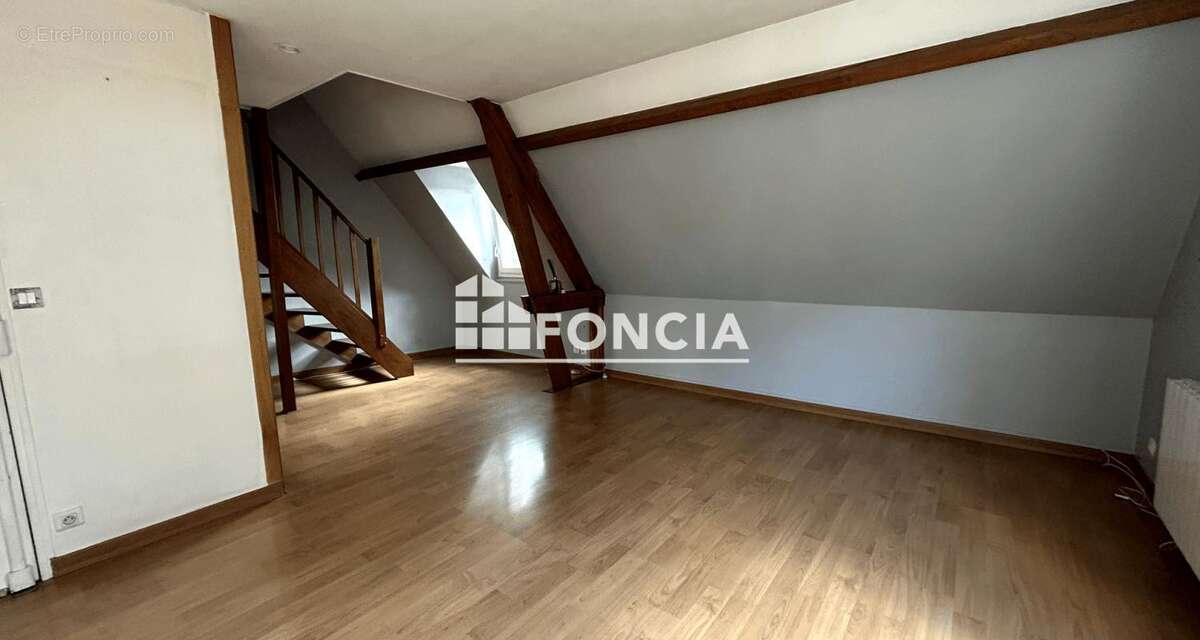 Chartres basse ville et 10 min de la gare - appartement de 2 pieces en duplex - photo 5