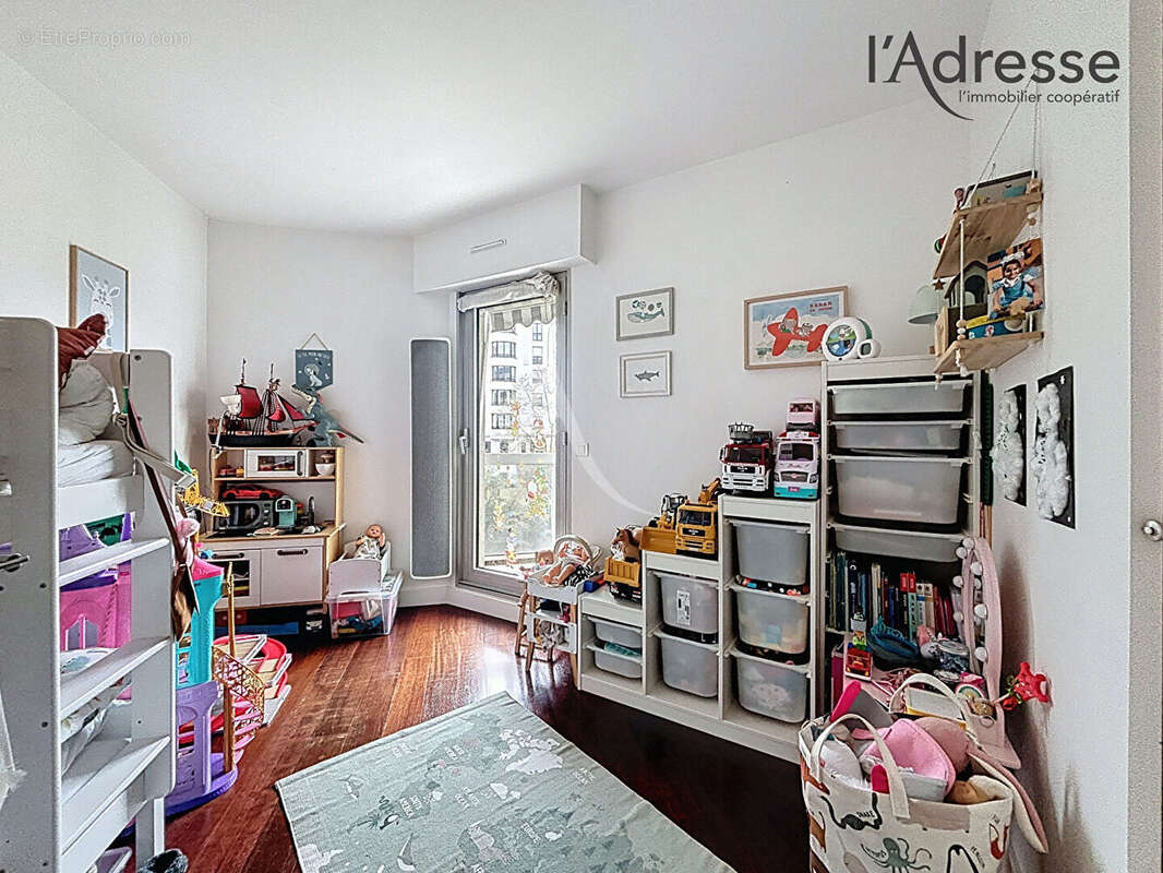 Appartement à SURESNES