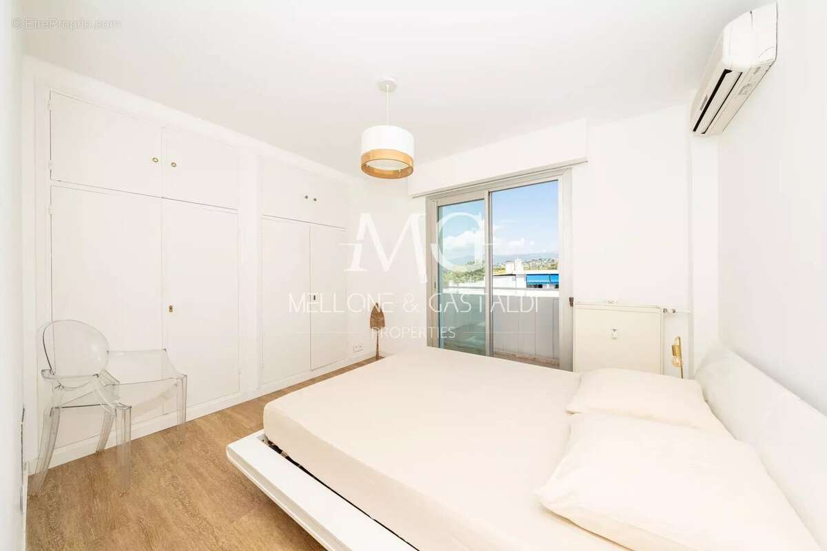 Appartement à LE CANNET