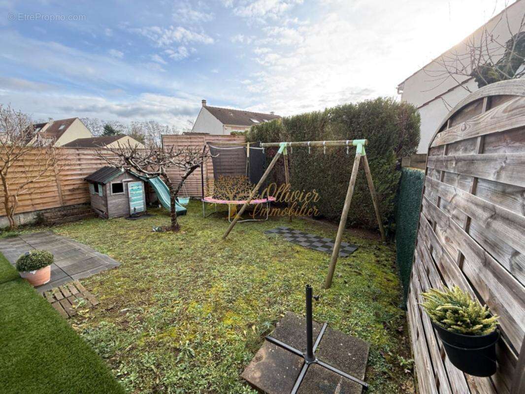 Maison à PONTAULT-COMBAULT