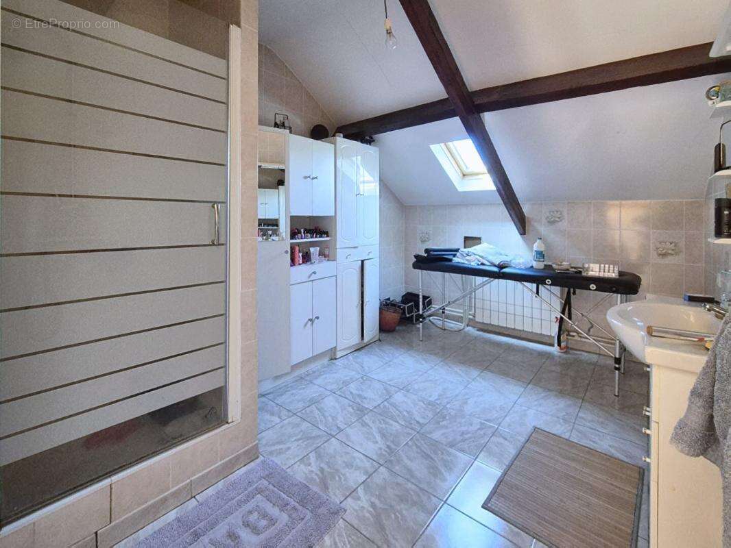 Jolie Maison 7 pièce(s) 145 m2 - photo 17