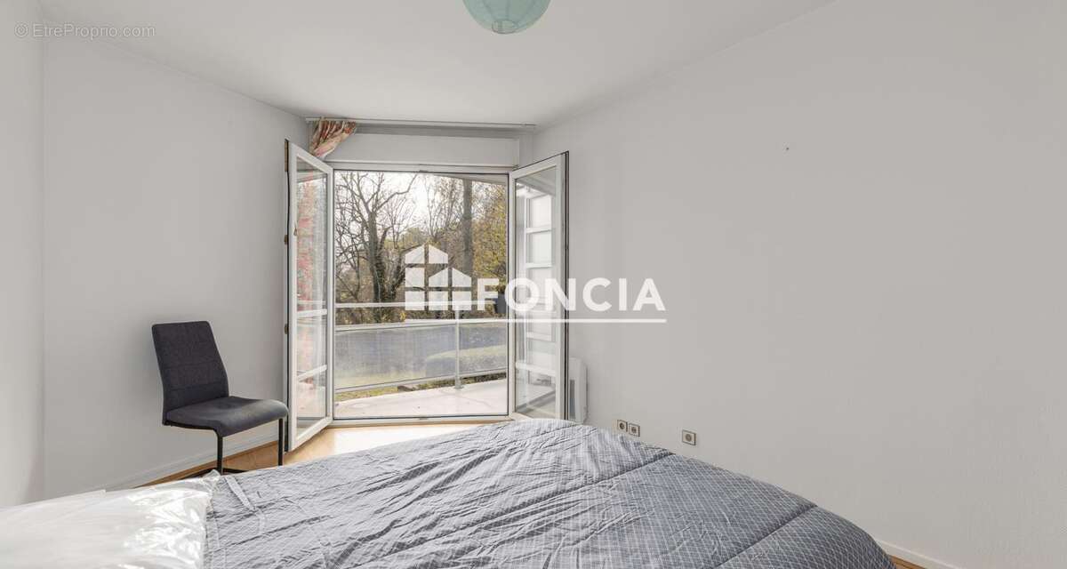 Appartement à MONT-SAINT-AIGNAN