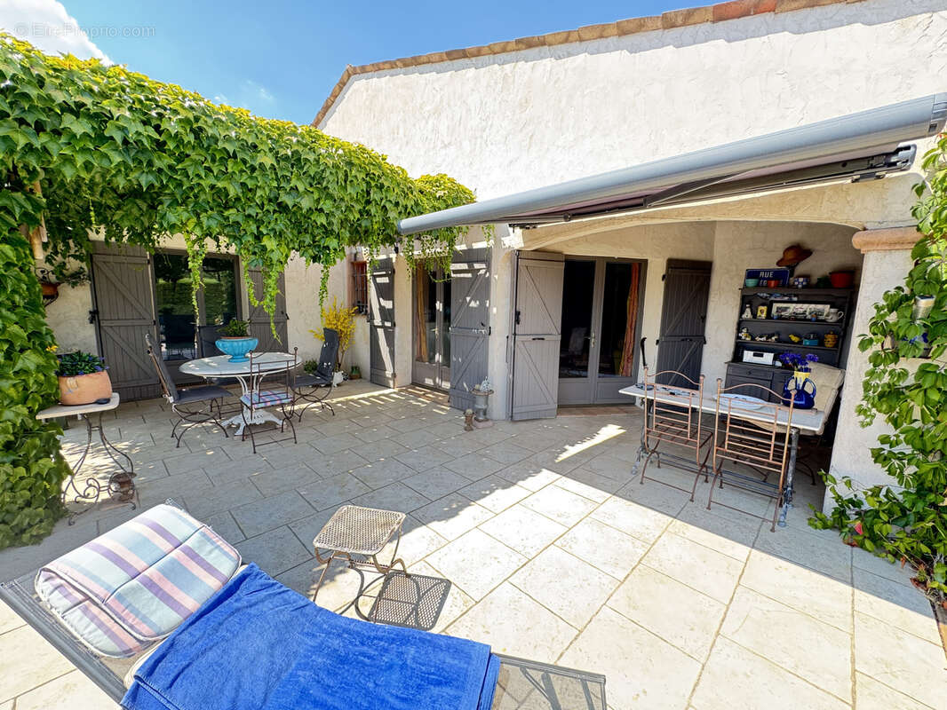 Maison à REGUSSE