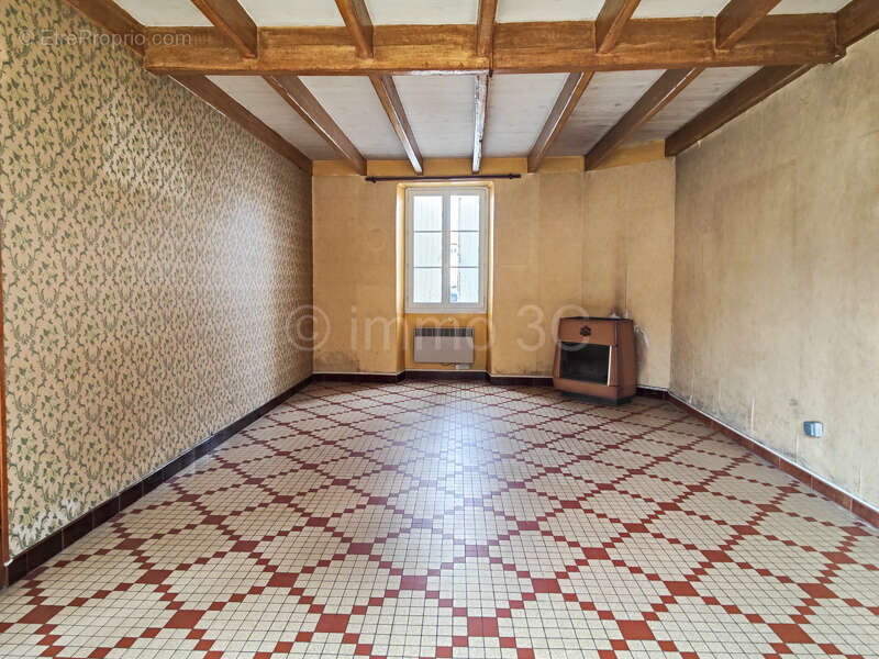 Maison à SAUZE-VAUSSAIS