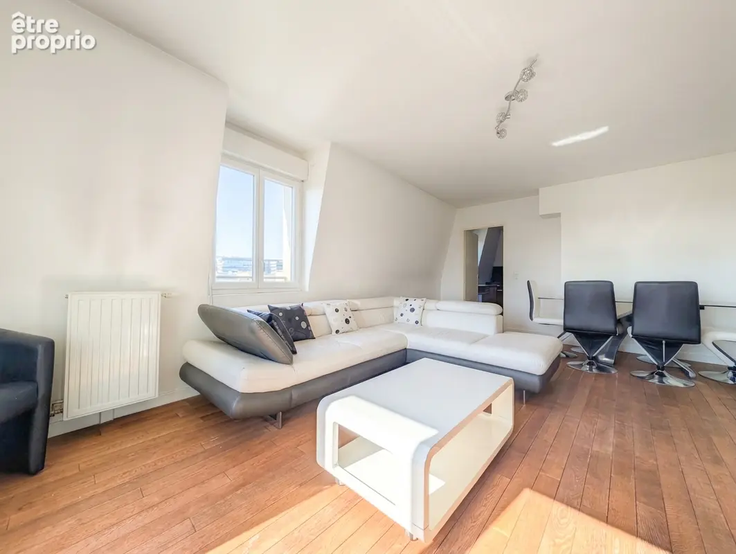 Appartement à LA GARENNE-COLOMBES