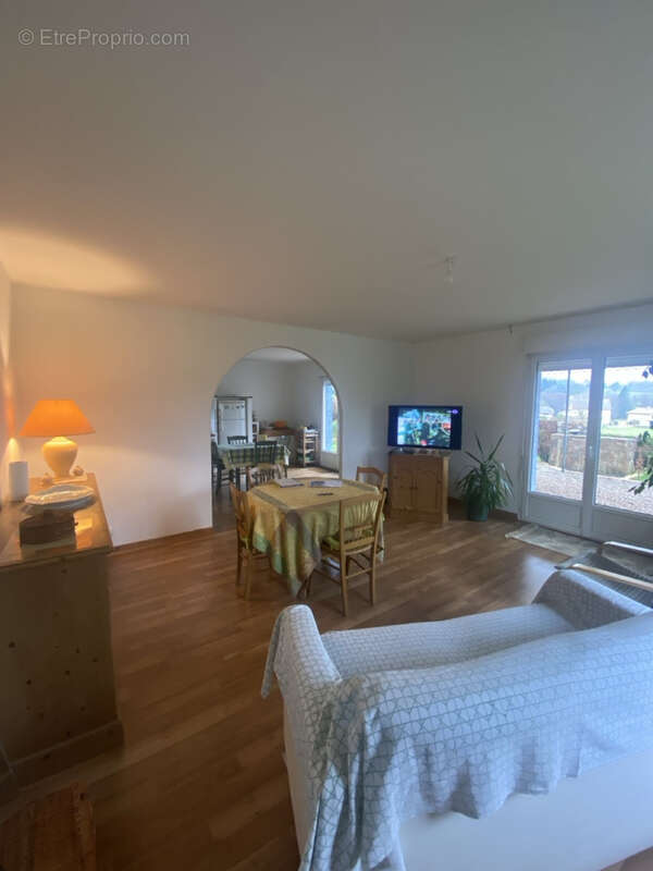 Maison à ETIVAL-CLAIREFONTAINE