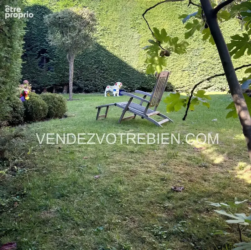 Maison de caractère de 250 m2 à LA MADELEINE avec cabinet médical attenant , idéale pour grande famille et pro - photo 13