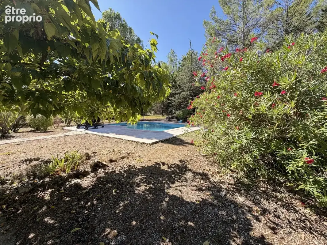 Vente – Maison provençale avec piscine sur 3 926 m² – Figanières – 375 000 € - photo 6