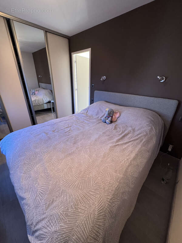 Appartement à VEAUCHE