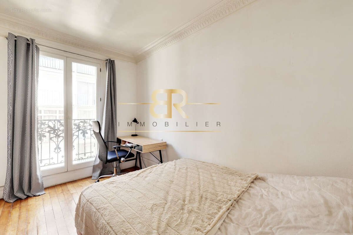 Appartement à PARIS-18E