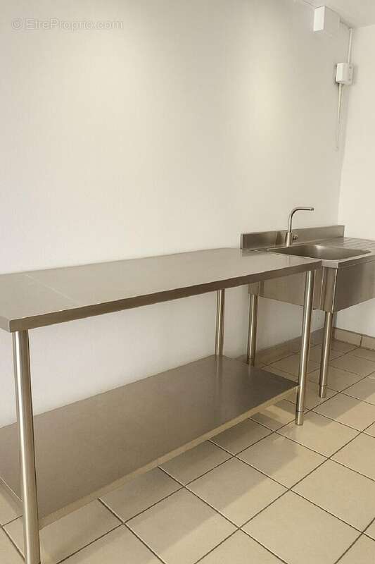 Commerce à FORT-DE-FRANCE