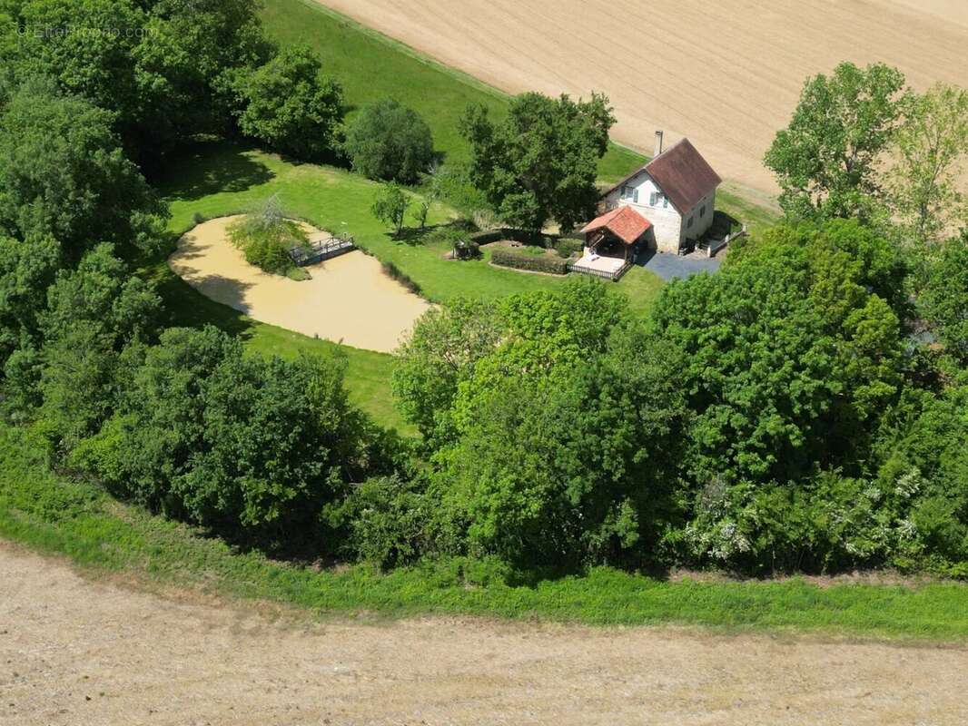 Maison à CROUSEILLES