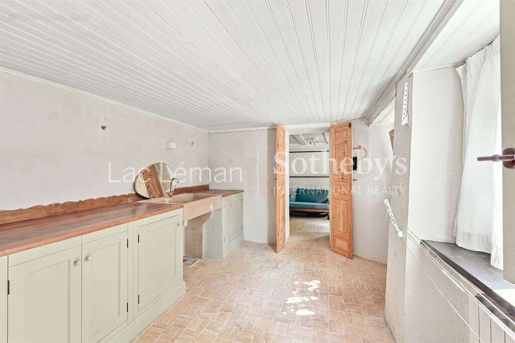 Maison de caractère historique entièrement rénovée au cœur du village - photo 11