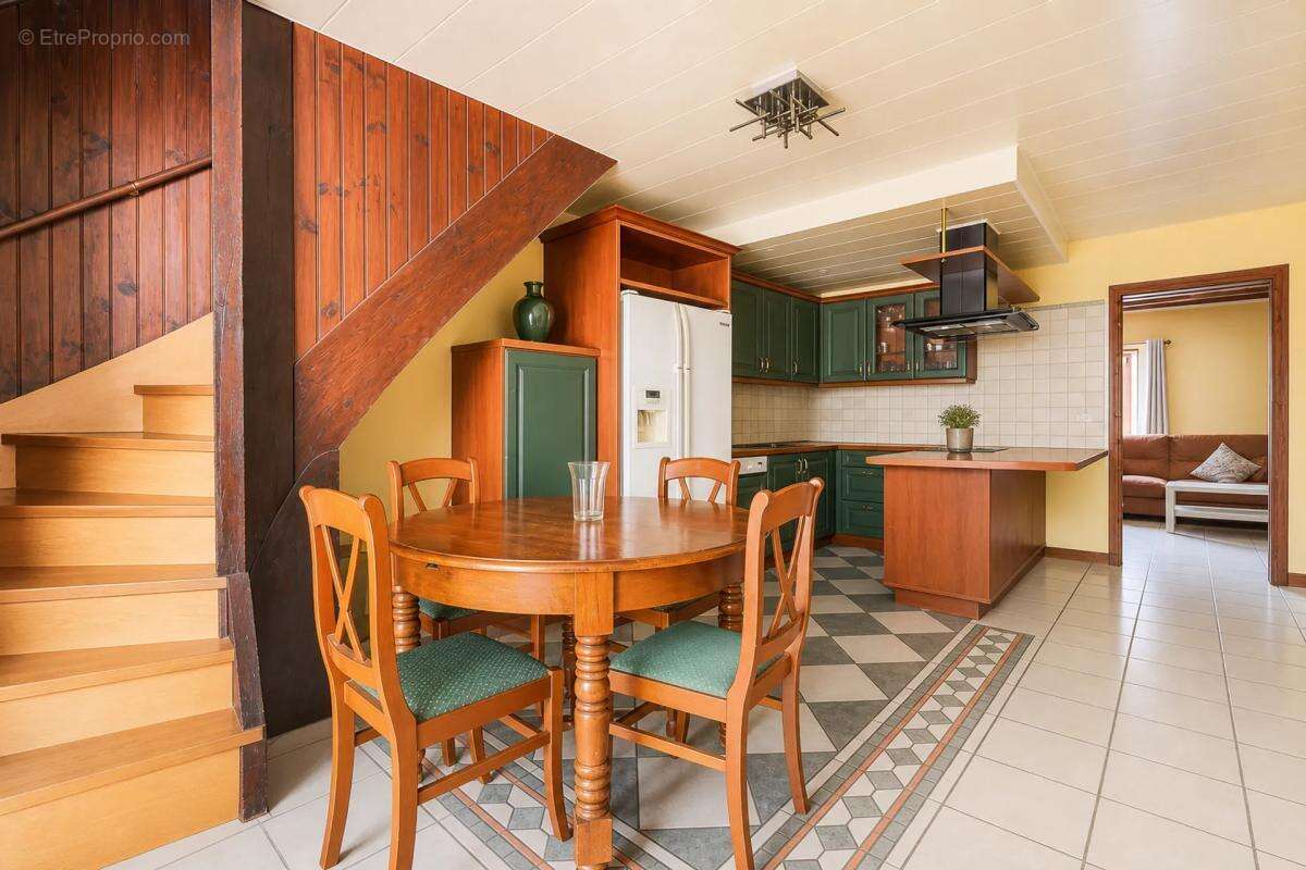Ensemble maison + studio loué à Linas, 133 m² - photo 3